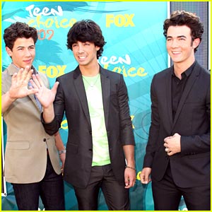 jonas-brothers-tca-awards.jpg